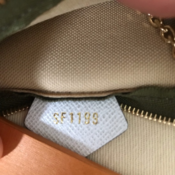 ❌SOLD❌Louis Vuitton Giant Collection Micro - Picture 8 of 8